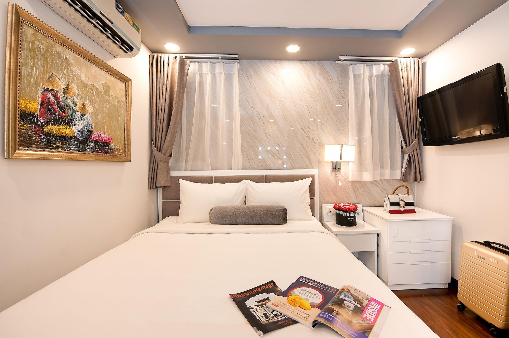 Adora Hồ Chí Minh Khách sạn 4*