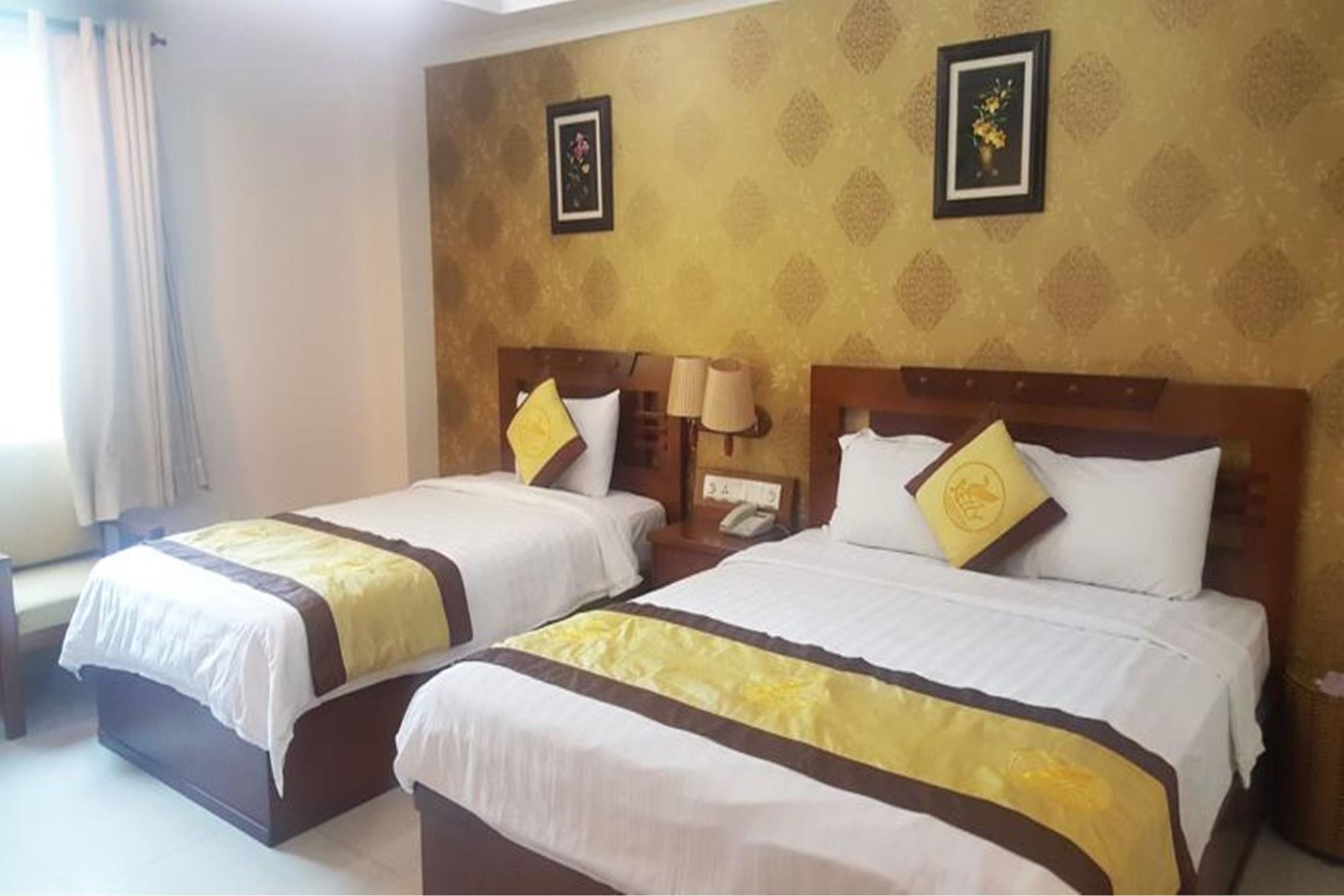 Khách sạn Adora Hồ Chí Minh 4*